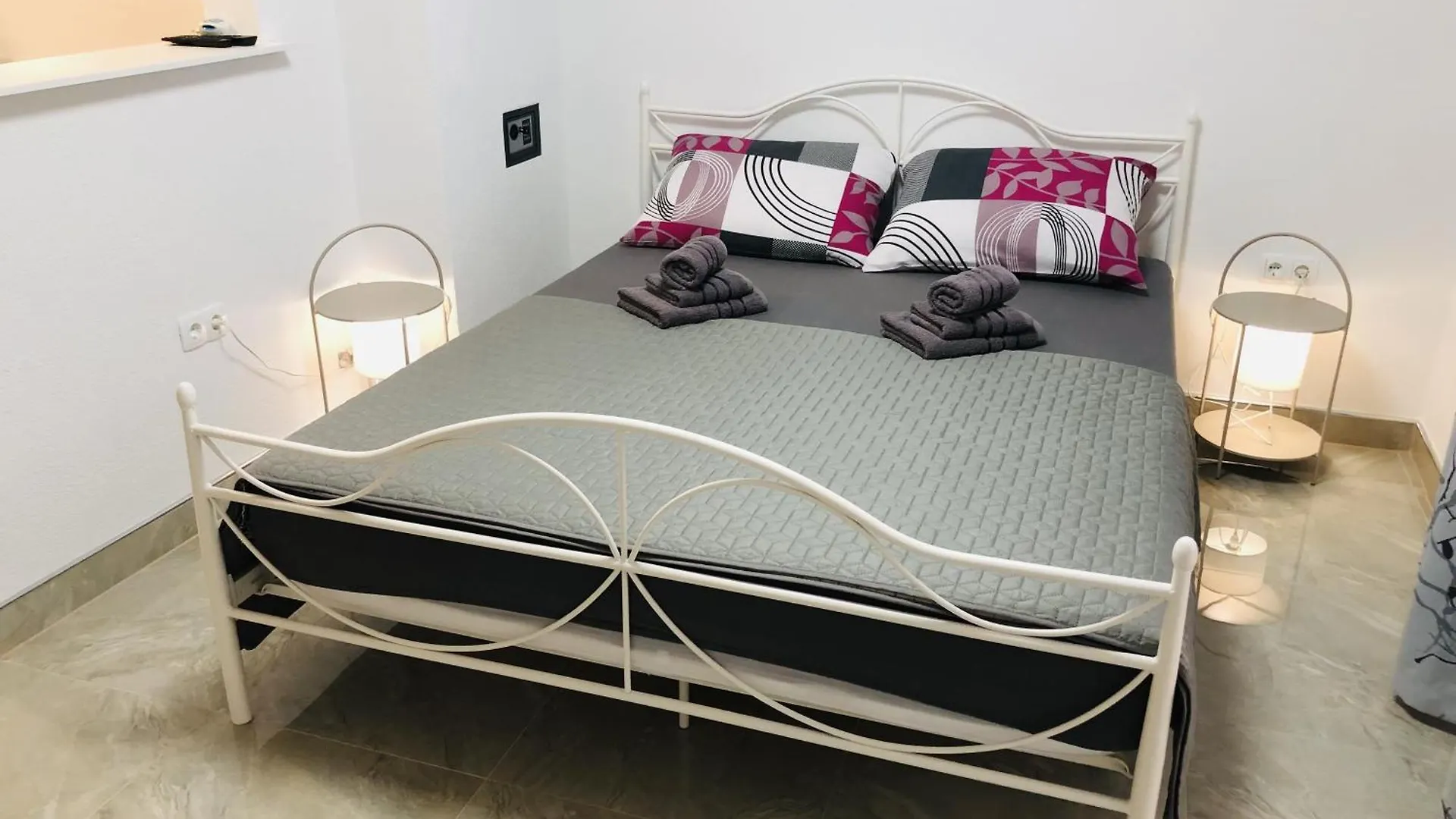 Apartmani Ema Trogir