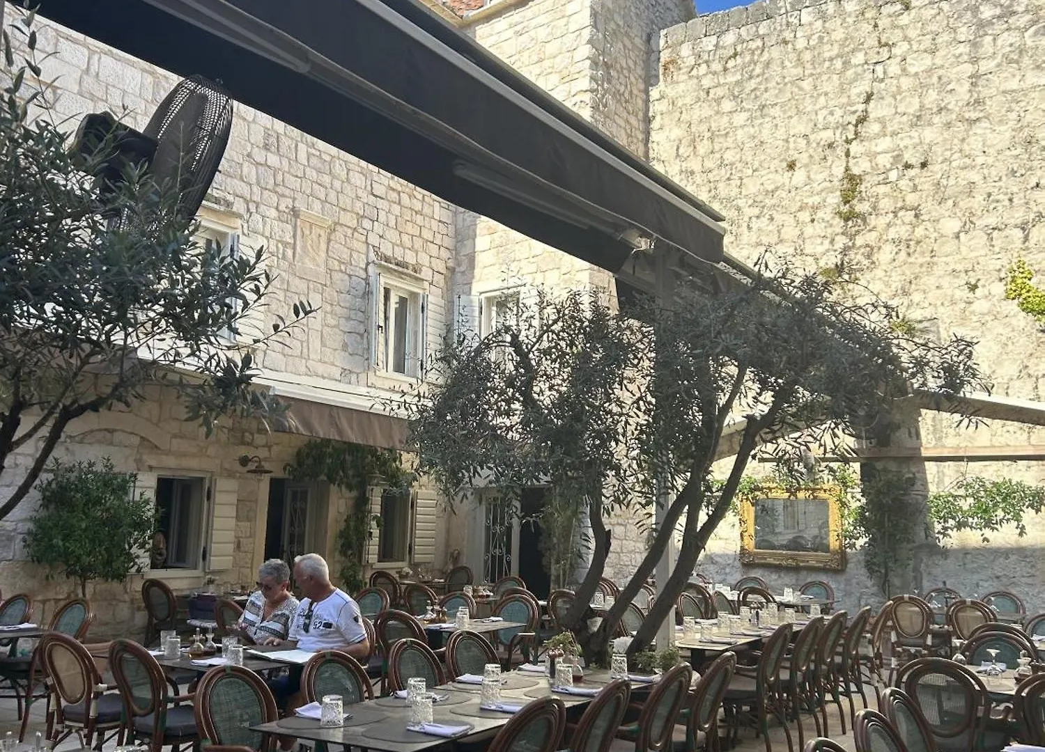 Apartmani Ema Trogir