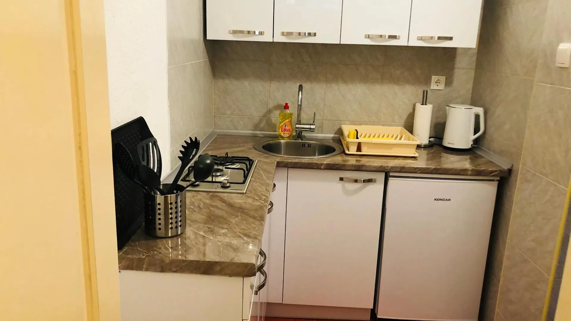 Apartmani Ema Trogir 0*,